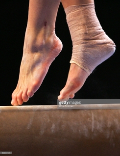 Samantha Peszek feet photo 18