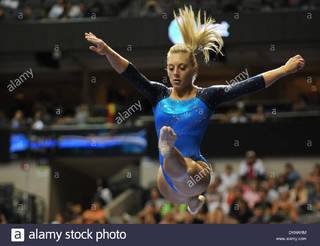 Samantha Peszek feet photo 15