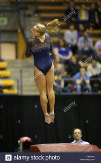 Samantha Peszek feet photo 11