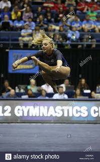 Samantha Peszek feet photo 10