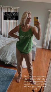 Samantha Peszek feet photo 20