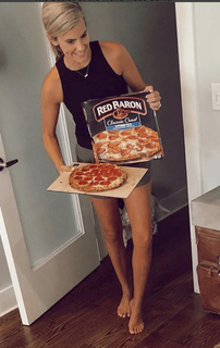 Samantha Ponder feet photo thumbnail