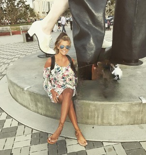 Samantha Ponder feet photo thumbnail