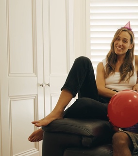 Samantha Walsh feet photo thumbnail