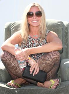 Samantha Womack feet photo thumbnail