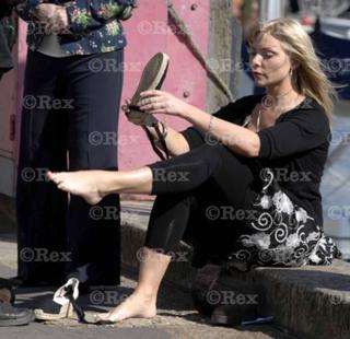 Samantha Womack feet photo thumbnail