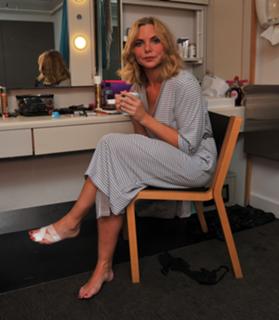 Samantha Womack feet photo thumbnail