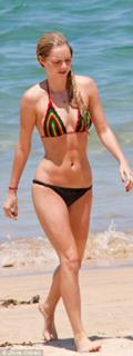 Samara Weaving feet photo thumbnail