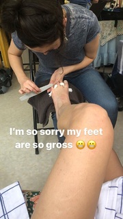 Samara Weaving feet photo thumbnail
