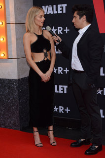 Samara Weaving feet photo thumbnail
