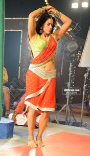 Sameera Reddy feet photo thumbnail