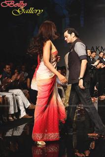 Sameera Reddy feet photo thumbnail