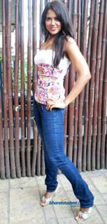 Sameera Reddy feet photo thumbnail