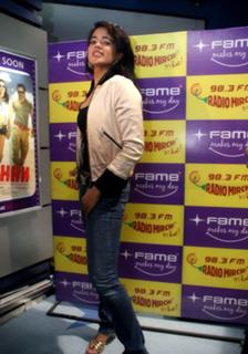 Sameera Reddy feet photo thumbnail