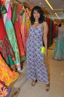 Sameera Reddy feet photo thumbnail