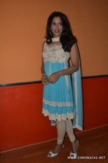 Sameera Reddy feet photo thumbnail