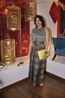 Sameera Reddy feet photo thumbnail