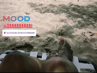 Sameera Reddy feet photo thumbnail