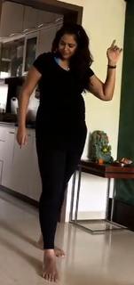 Sameera Reddy feet photo thumbnail