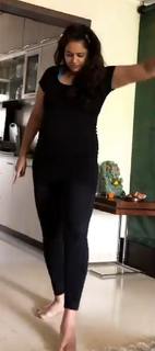 Sameera Reddy feet photo thumbnail