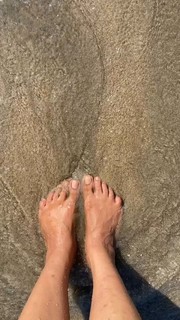 Sameera Reddy feet photo thumbnail