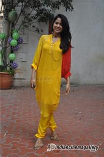 Sameera Reddy feet photo thumbnail