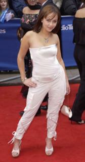 Samia Longchambon feet photo thumbnail