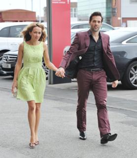 Samia Longchambon feet photo thumbnail