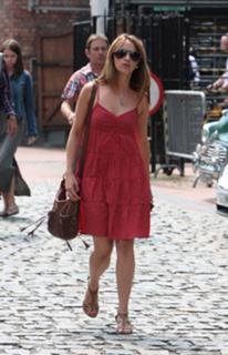 Samia Longchambon feet photo thumbnail