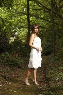 Samia Longchambon feet photo thumbnail