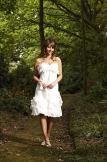 Samia Longchambon feet photo thumbnail