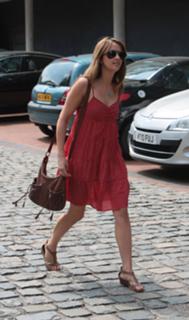 Samia Longchambon feet photo thumbnail