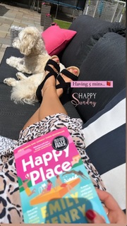 Samia Longchambon feet photo thumbnail