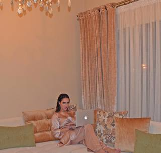 Samia Trabelsi feet photo 4