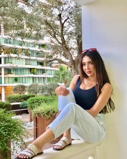 Samia Trabelsi feet photo 9