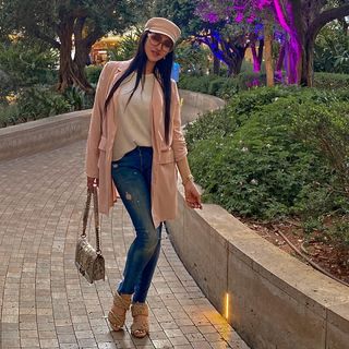 Samia Trabelsi feet photo 9