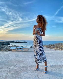 Samira Lui feet photo thumbnail
