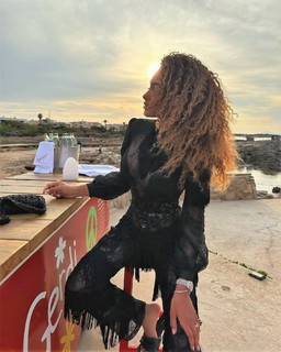 Samira Lui feet photo thumbnail