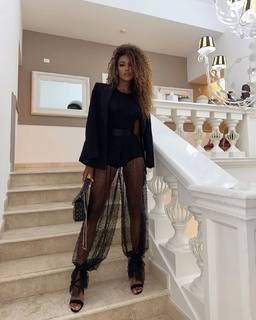 Samira Lui feet photo thumbnail