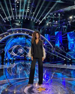 Samira Lui feet photo thumbnail