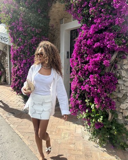 Samira Lui feet photo thumbnail