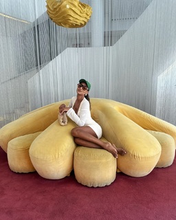 Samira Lui feet photo thumbnail