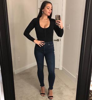 Sammi 'Sweetheart' Giancola feet photo thumbnail
