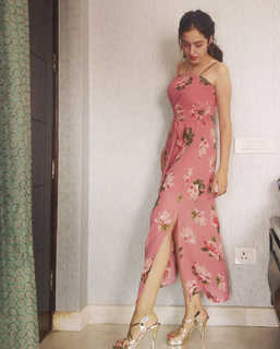 Samreen Kaur feet photo 3