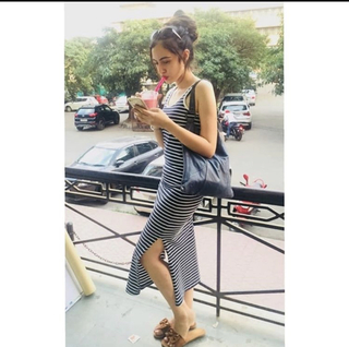 Samreen Kaur feet photo 15