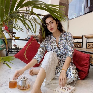 Samreen Kaur feet photo 10
