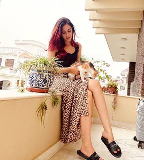 Samreen Kaur feet photo 14