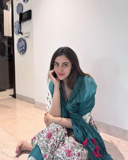 Samreen Kaur feet photo 16
