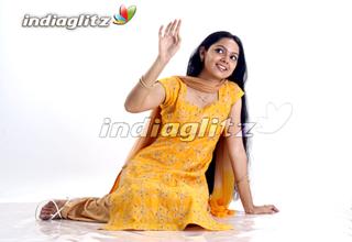 Samvrutha Sunil feet photo 1