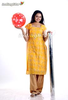 Samvrutha Sunil feet photo 2
